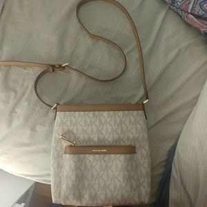 SOLD**Michael Kors signature purse